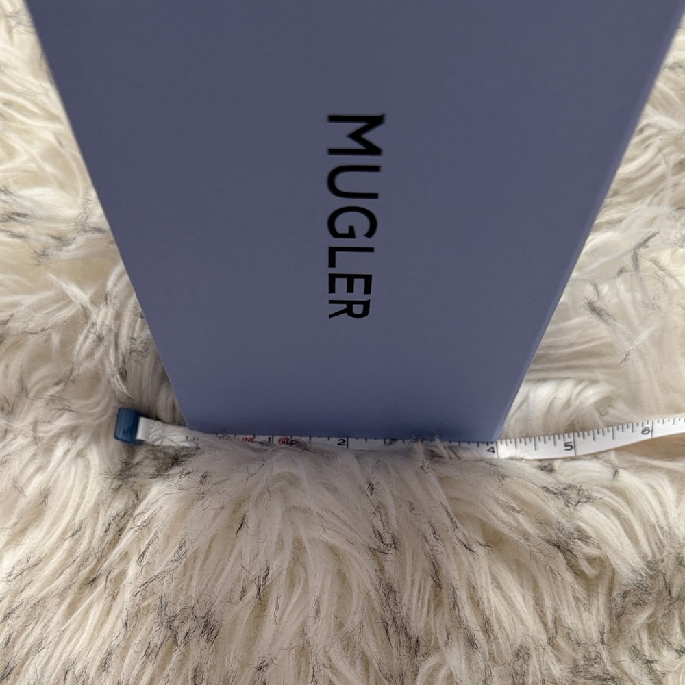 Mugler Empty Box - Picture 9 of 12
